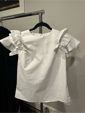 Gracia White Ruffle Sleeve Top